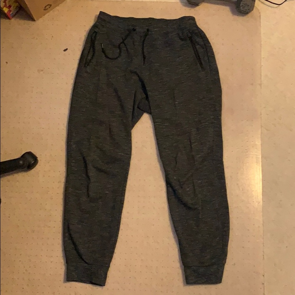 Uniqlo Charcoal Grey Heathered Joggers.